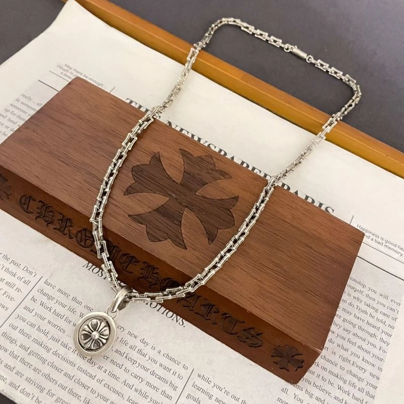 HighQuality Chrxmx Hxxrts Necklaces 300417