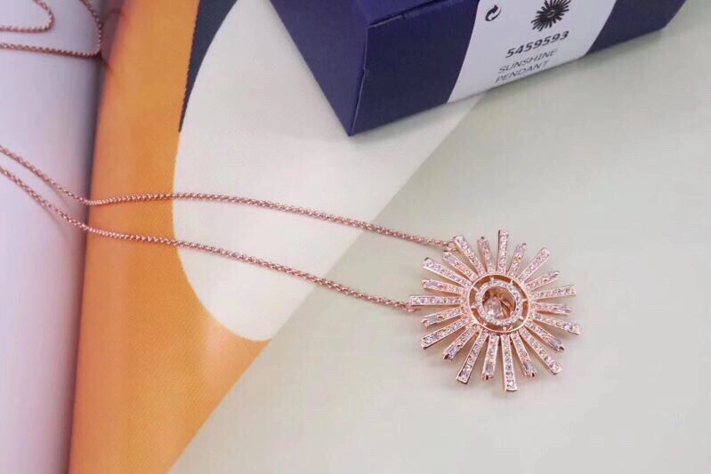 Swxrxvski Necklaces Bold 315134