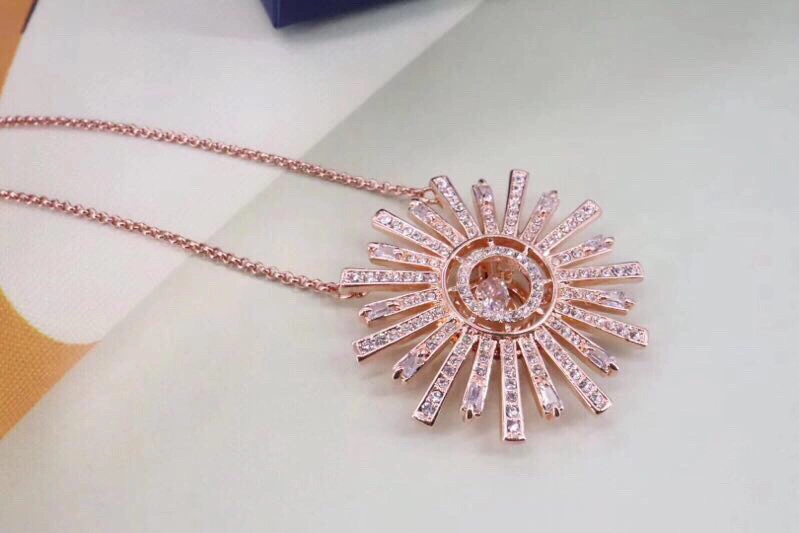 Swxrxvski Necklaces Bold 315134