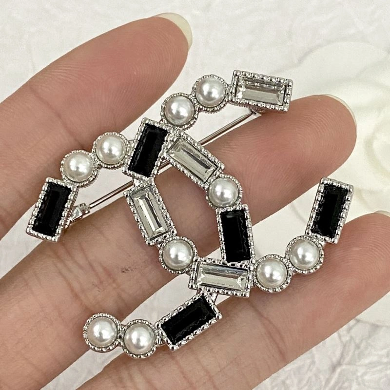 Chxnxl Brooches Cozy 292171