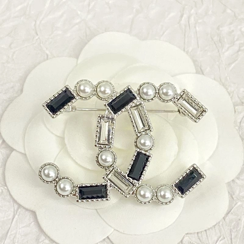 Chxnxl Brooches Cozy 292171