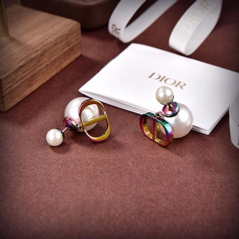 Christian Dxxr Earrings Soft 295160