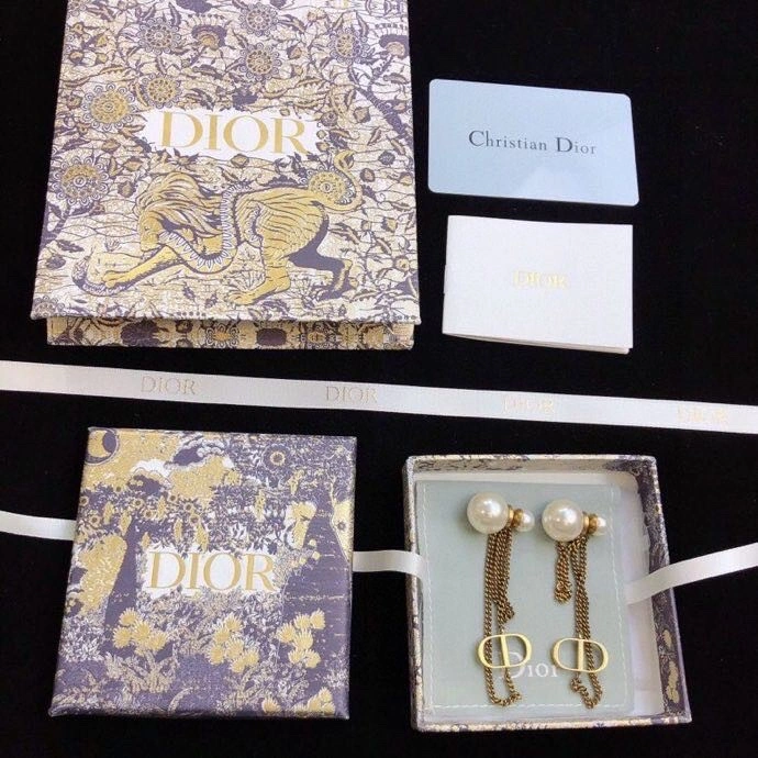 Unique Christian Dxxr Earrings 295159
