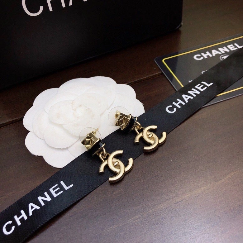 UrbanStyle Chxnxl Earrings 290846