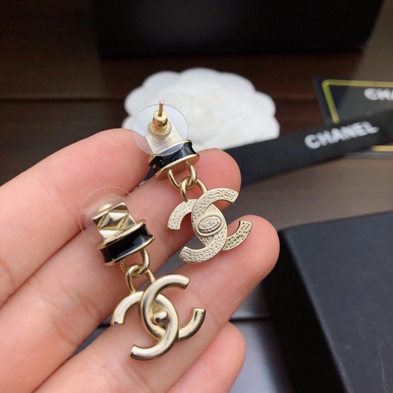 UrbanStyle Chxnxl Earrings 290846