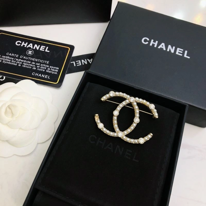 Affordable Chxnxl Brooches 292165