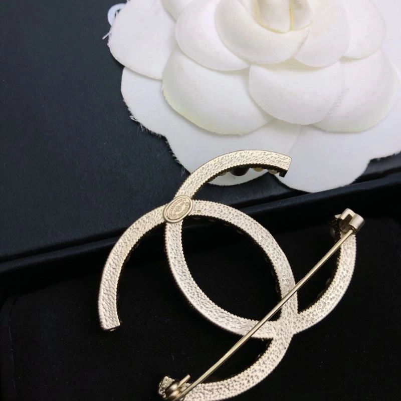 Affordable Chxnxl Brooches 292165
