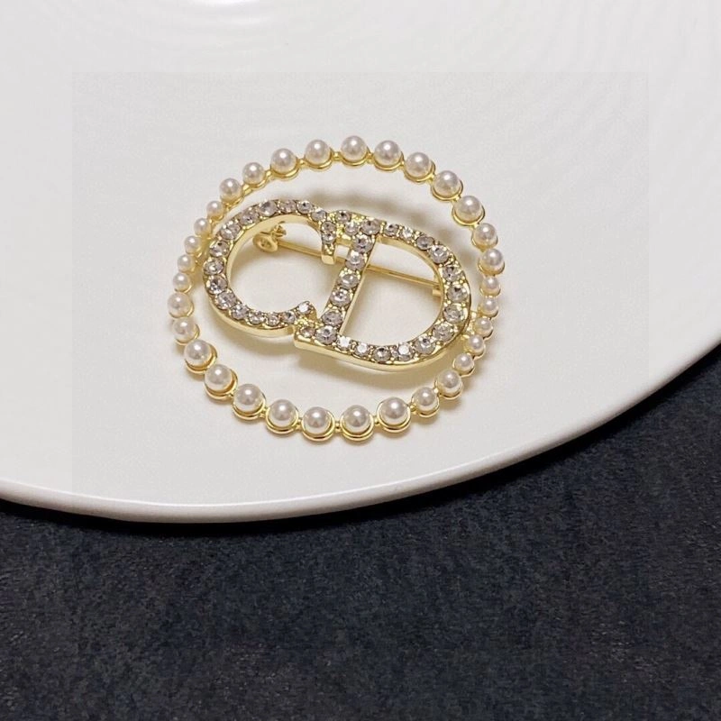 Christian Dxxr Brooches Trendsetting 295448