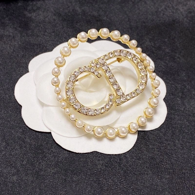 Christian Dxxr Brooches Trendsetting 295448