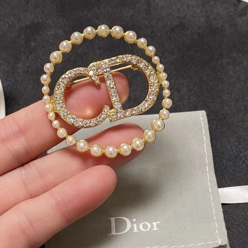 Christian Dxxr Brooches Trendsetting 295448