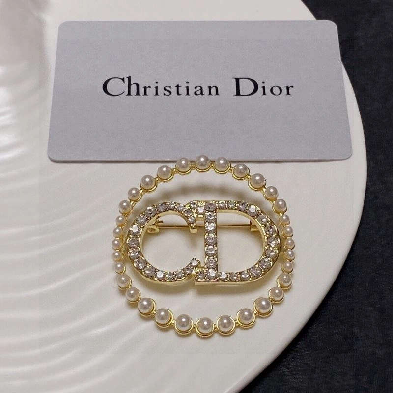 Christian Dxxr Brooches Trendsetting 295448