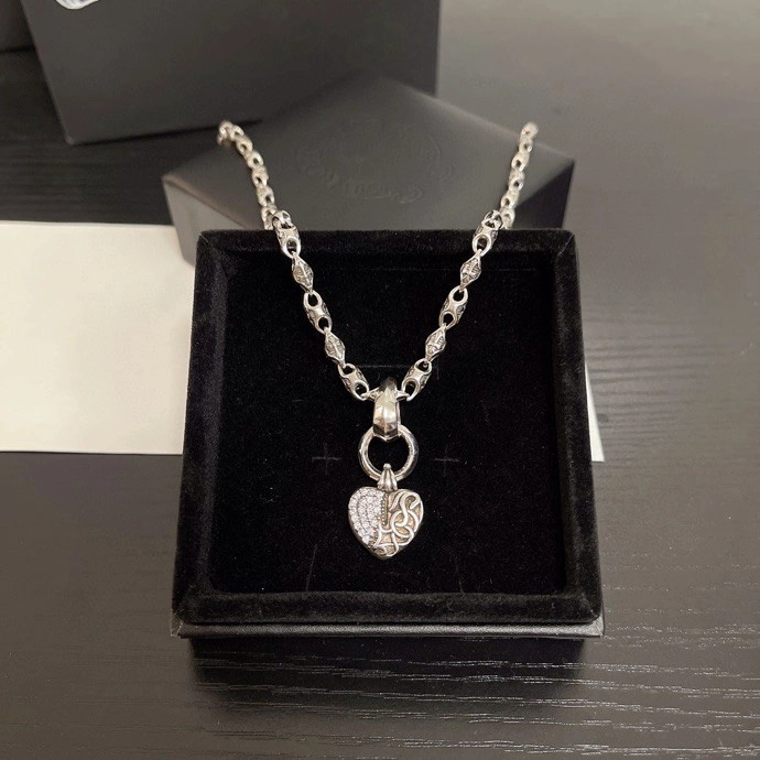 Soft Chrxmx Hxxrts Necklaces 300407