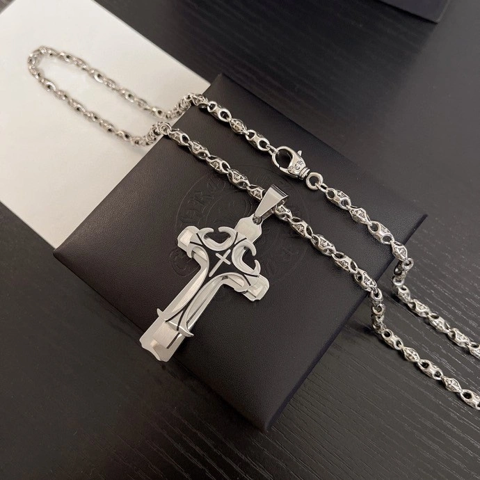 Bright Chrxmx Hxxrts Necklaces 300428