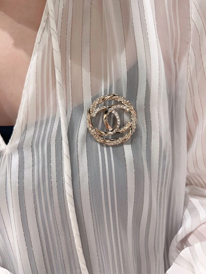 Efficient Chxnxl Brooches 292157