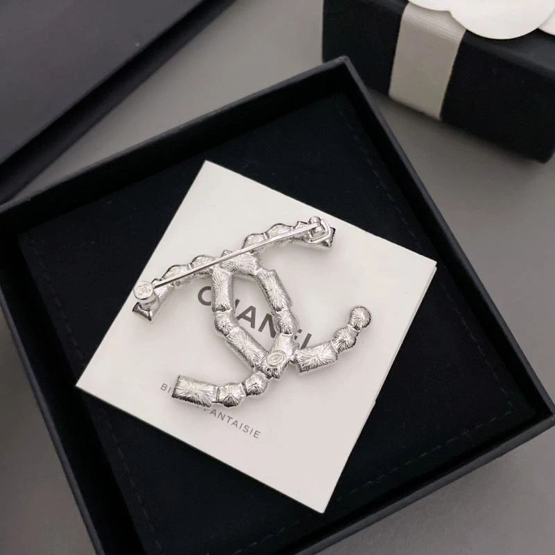 Chxnxl Brooches Soft 292149