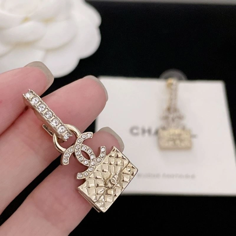 Sleek Chxnxl Earrings 290832
