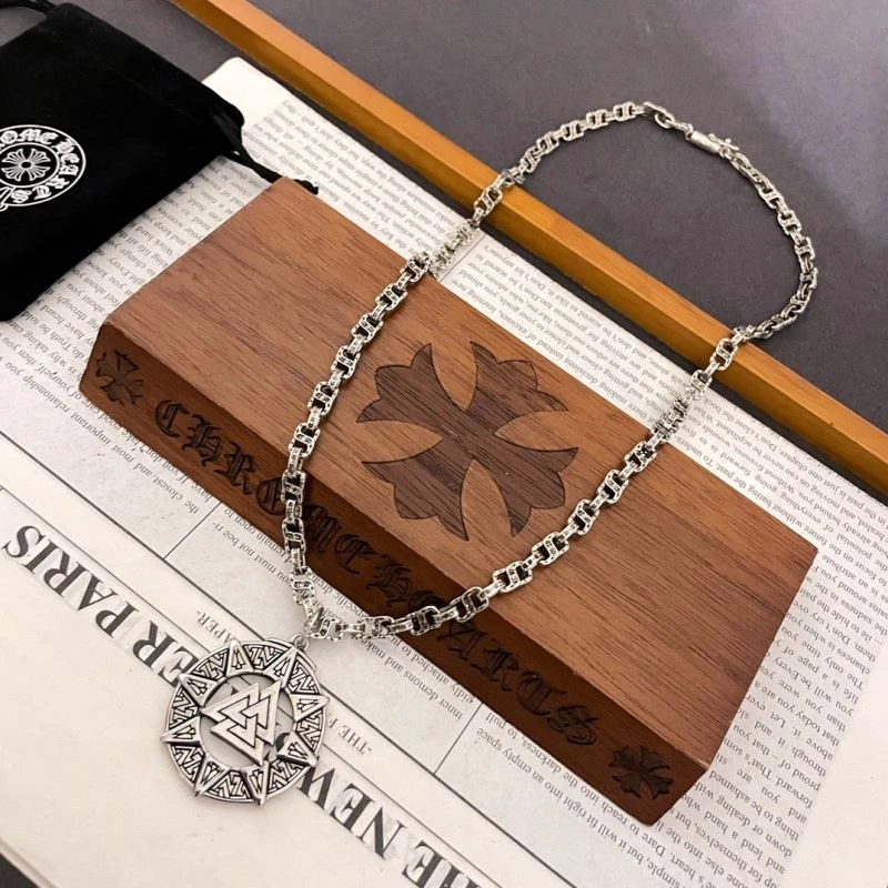 Chrxmx Hxxrts Necklaces Breathable 300411