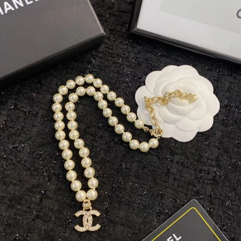 Timeless Chxnxl Brooches 292144