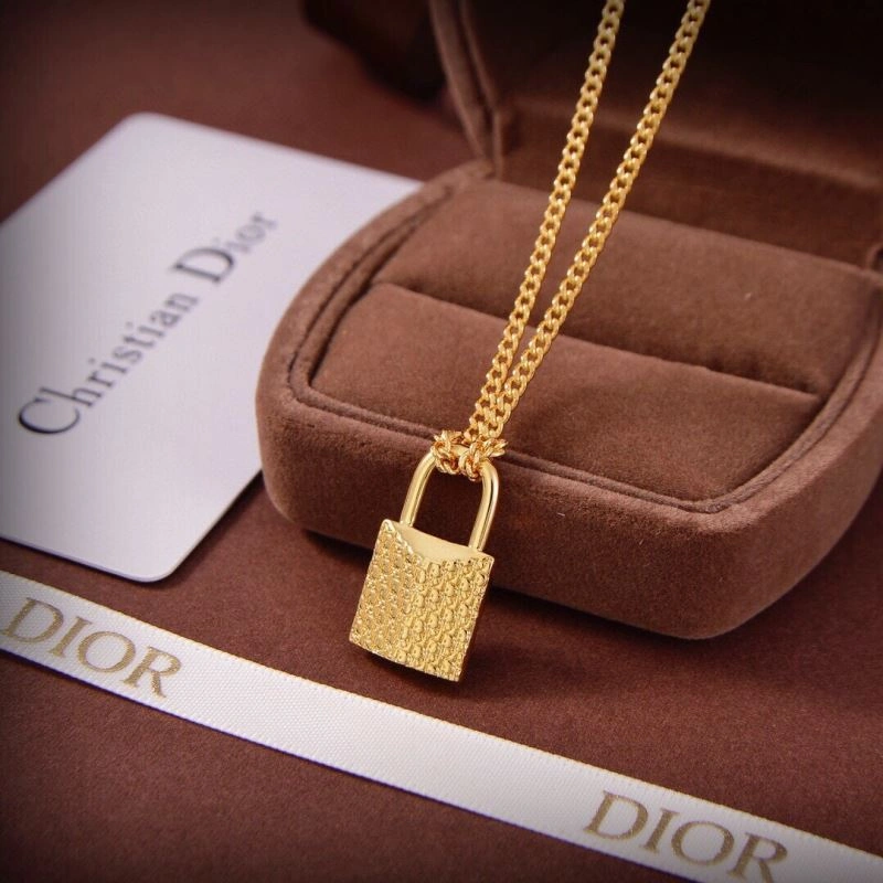 Flexible Christian Dxxr Necklaces 293644