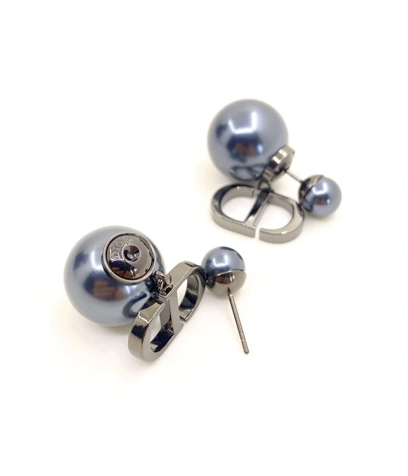 Trendsetting Christian Dxxr Earrings 295157