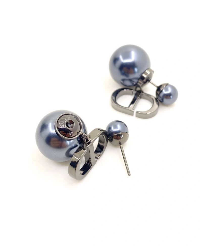 Trendsetting Christian Dxxr Earrings 295157