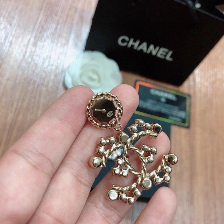 Fashionable Chxnxl Earrings 290838
