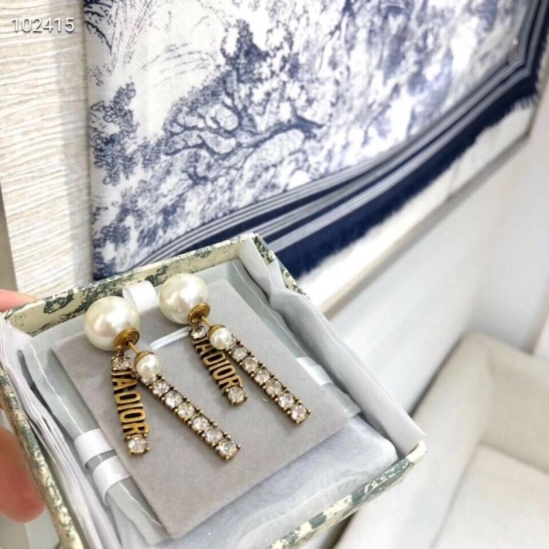Christian Dxxr Earrings Efficient 295156