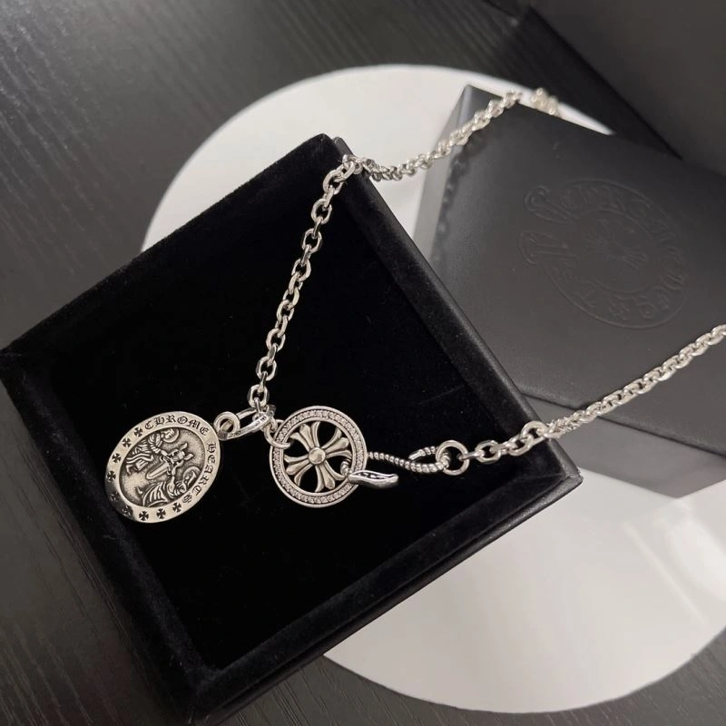 UrbanStyle Chrxmx Hxxrts Necklaces 300396