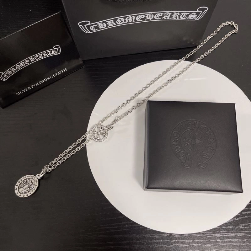 UrbanStyle Chrxmx Hxxrts Necklaces 300396