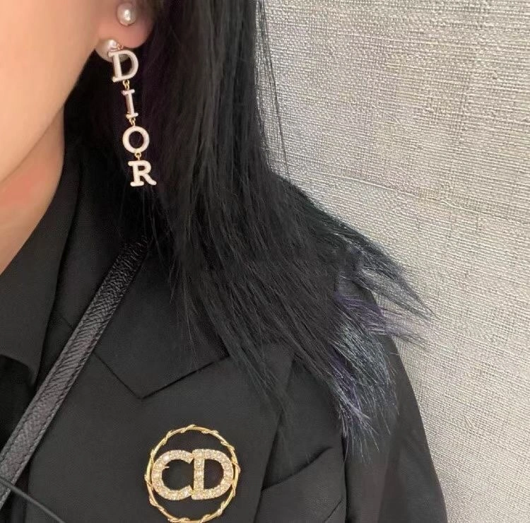 Christian Dxxr Brooches Sleek 295442