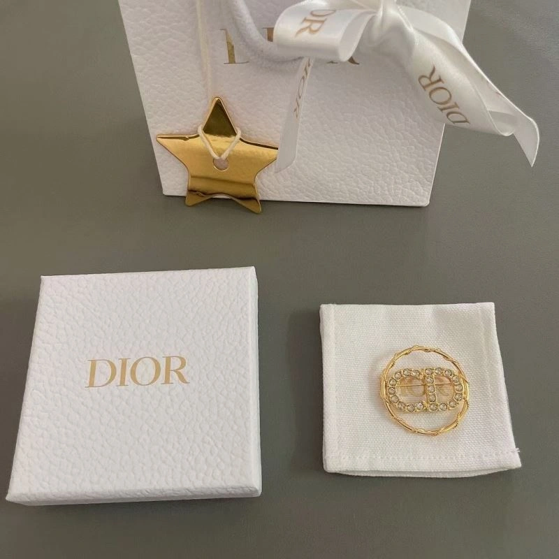 Christian Dxxr Brooches Sleek 295442