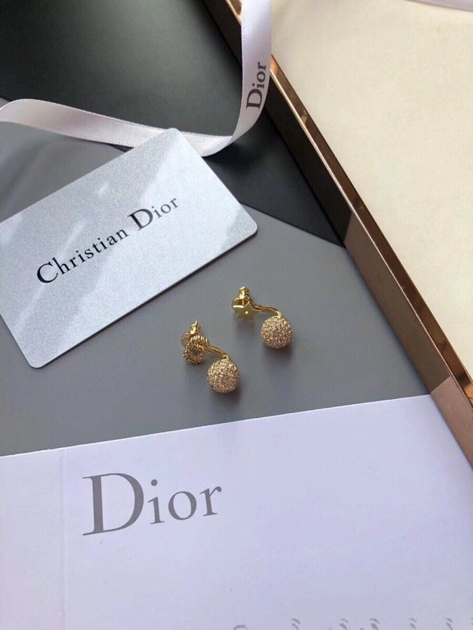 Christian Dxxr Earrings Lightweight 295151