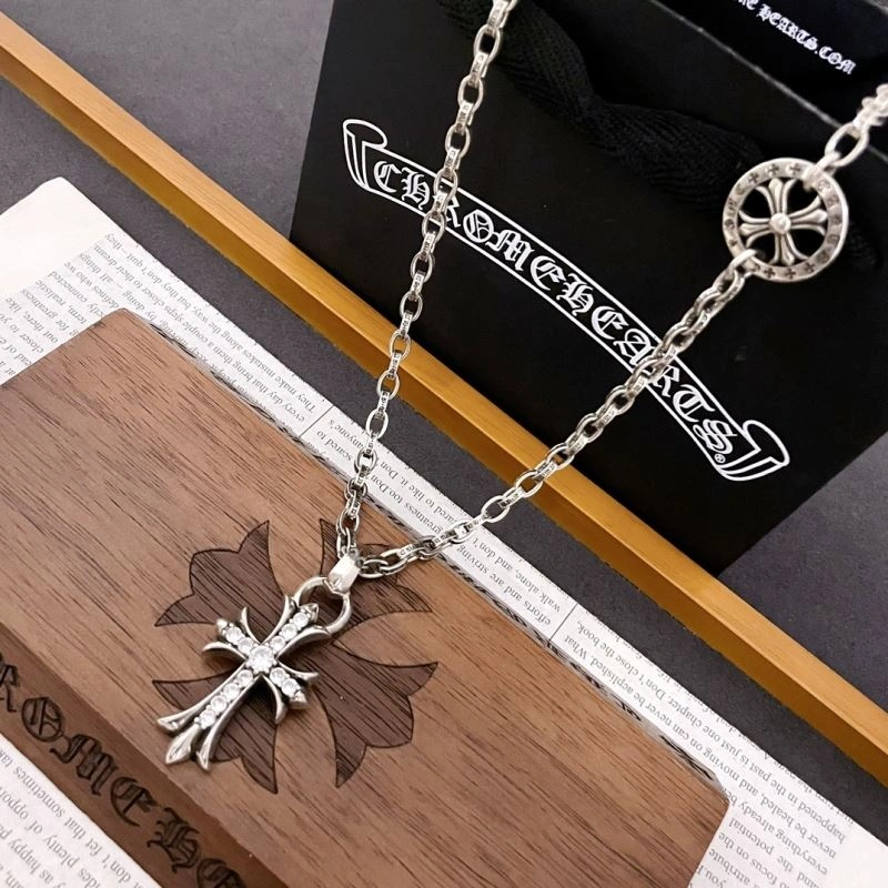 Trendsetting Chrxmx Hxxrts Necklaces 300367
