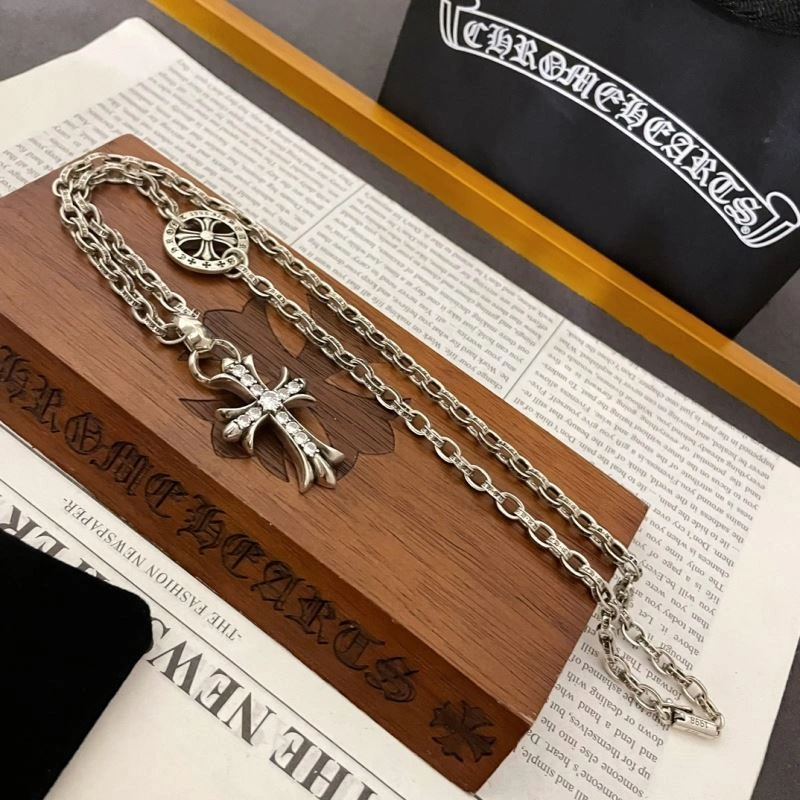 Trendsetting Chrxmx Hxxrts Necklaces 300367