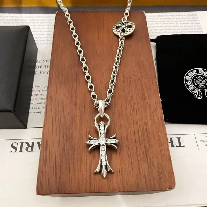 Trendsetting Chrxmx Hxxrts Necklaces 300367