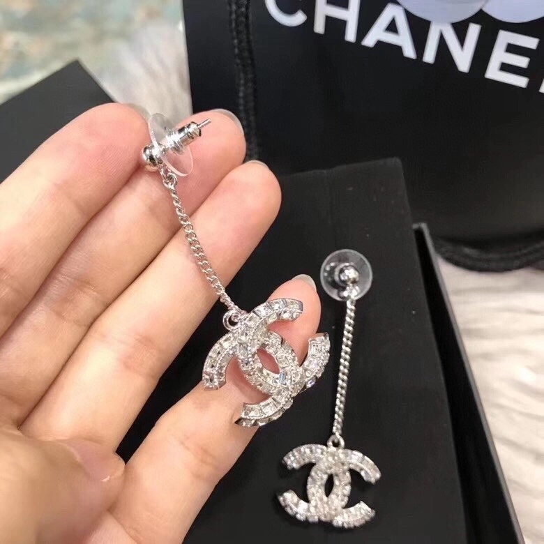 Cozy Chxnxl Earrings 290819