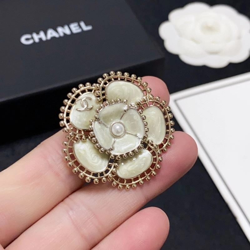 Elegant Chxnxl Brooches 292128