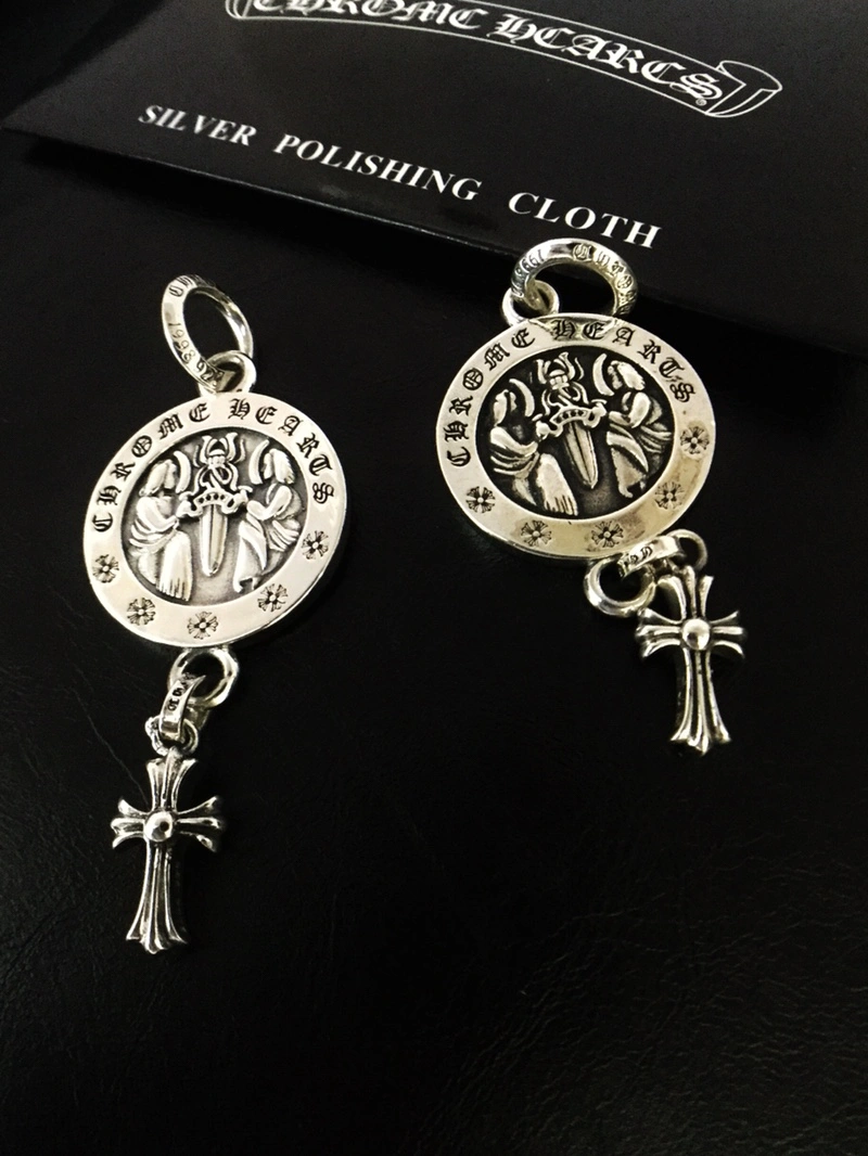 Chrxmx Hxxrts Necklaces Flexible 300378