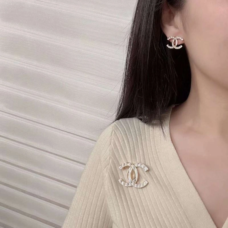 Unique Chxnxl Brooches 292121