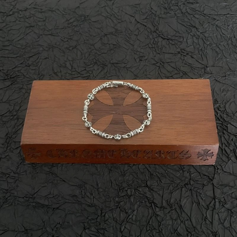 WellDesigned Chrxmx Hxxrts Bracelets 301280