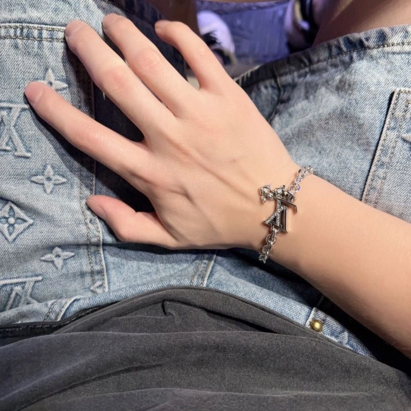 Trendsetting LX Bracelets 311701