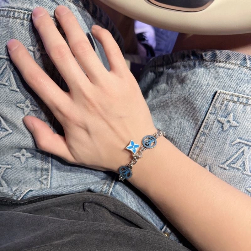 Comfortable LX Bracelets 311707