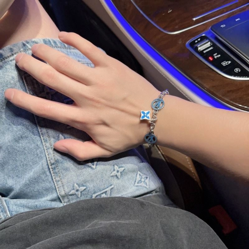 Comfortable LX Bracelets 311707