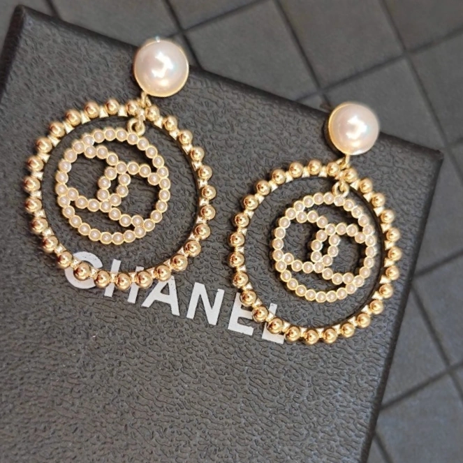 Vibrant Chxnxl Earrings 290795