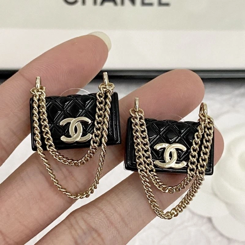 Sleek Chxnxl Earrings 290790
