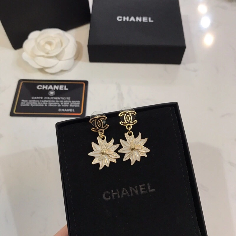 Bold Chxnxl Earrings 290785