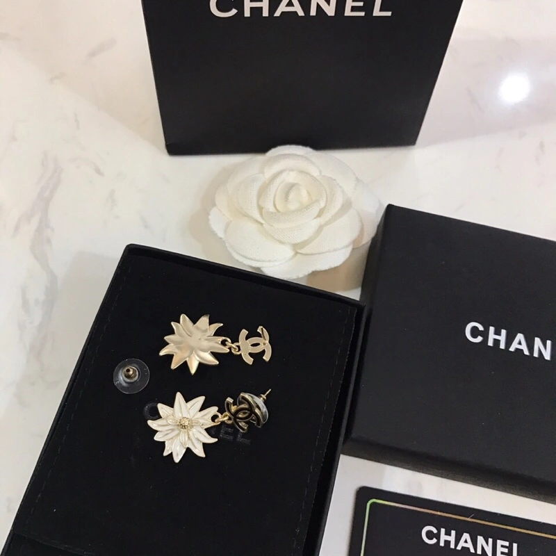 Bold Chxnxl Earrings 290785