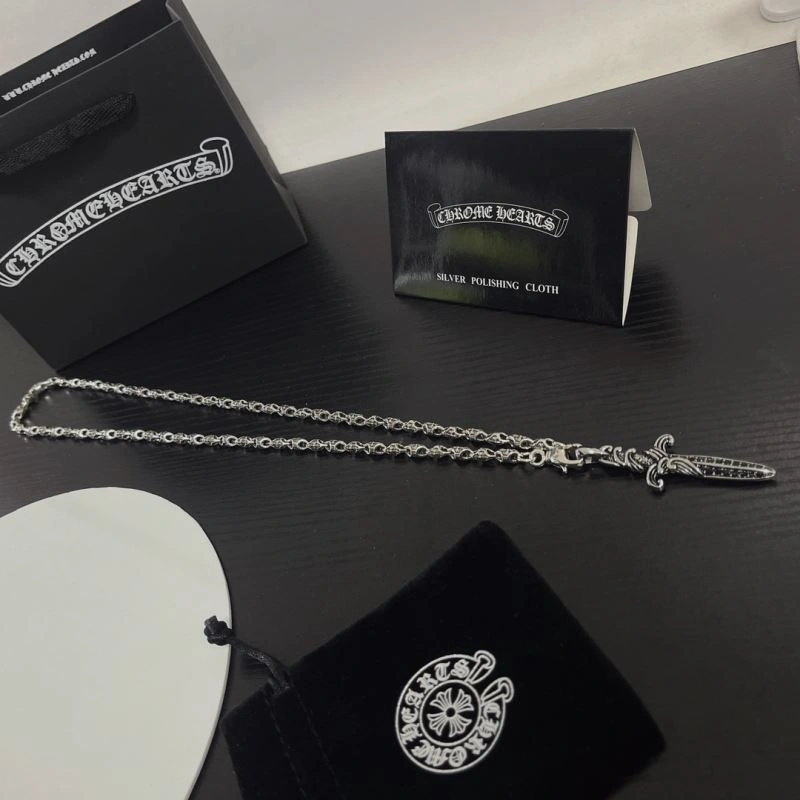Chrxmx Hxxrts Necklaces DailyWear 300345