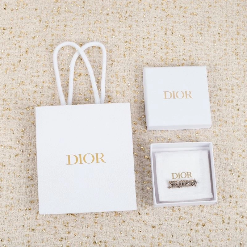 Modern Christian Dxxr Brooches 295440