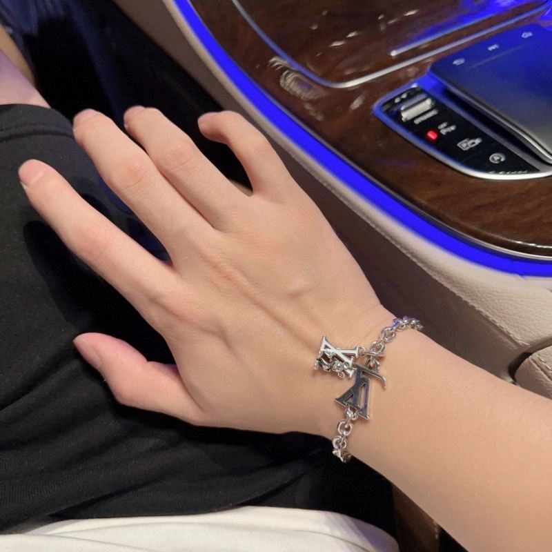 Efficient LX Bracelets 311700
